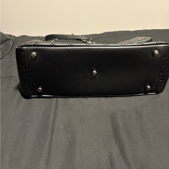 Glamaholic Large Monogram Flap Bag - Picture 4 of 5